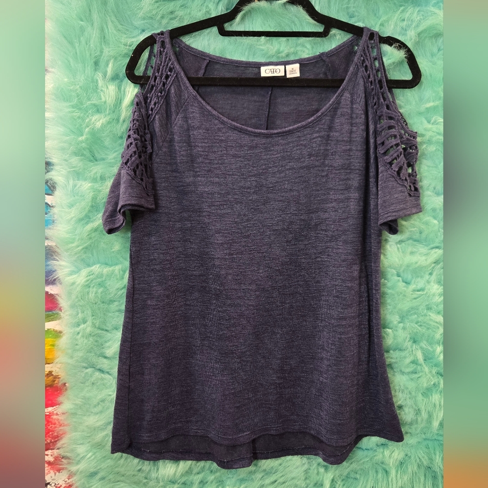 Cato Blue Cold Shoulder Short Sleeve Top Size M - Picture 3 of 6